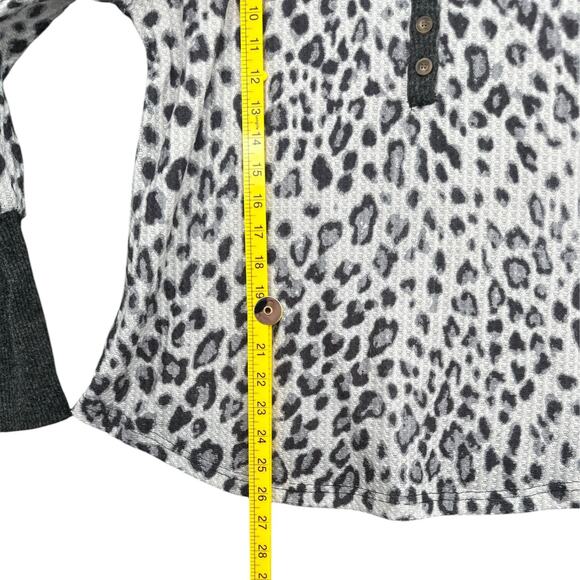 LUUKSE Animal Print Long Sleeves‎ Button Henley Top Womens XL - Picture 6 of 6